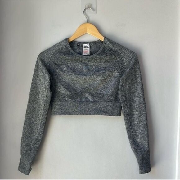Gymshark Tops - Gymshark Dry Flex Crop Top Gray Logo Gym Shirt